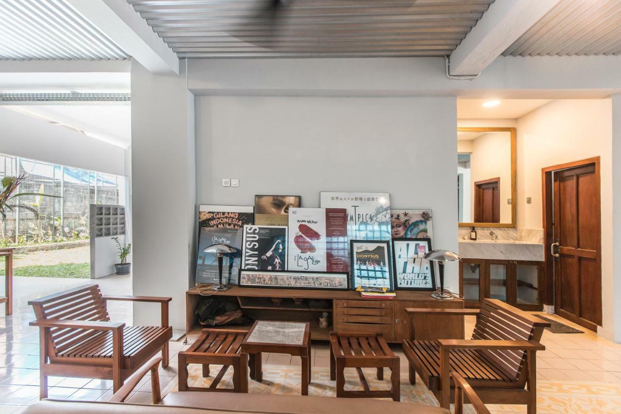 Oyo 1001 Pulo Art Space Near Ciranjang Ent Hospital Jakarta Exterior photo