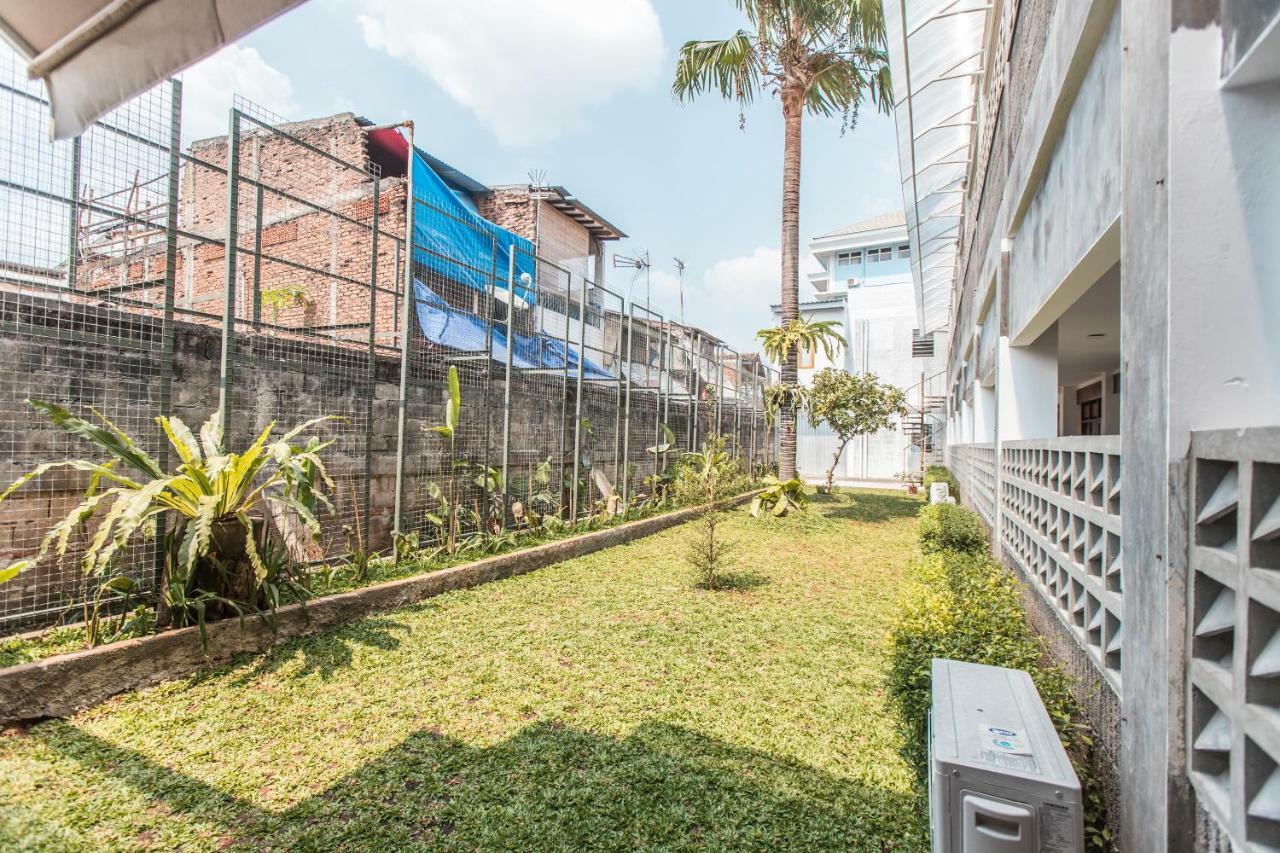Oyo 1001 Pulo Art Space Near Ciranjang Ent Hospital Jakarta Exterior photo