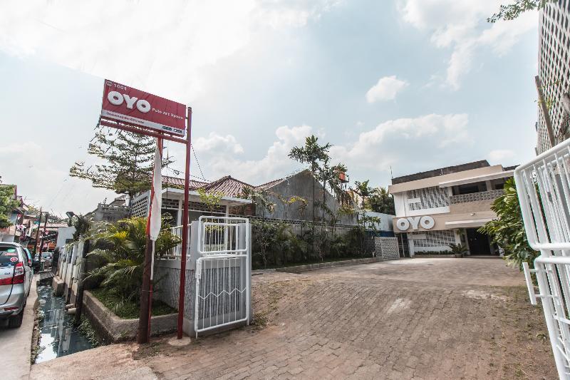 Oyo 1001 Pulo Art Space Near Ciranjang Ent Hospital Jakarta Exterior photo